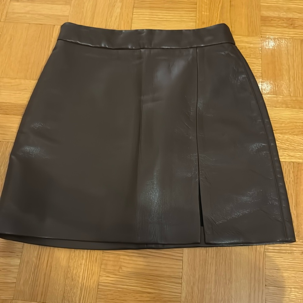 Wilfred brown faux leather skirt with slit size 0